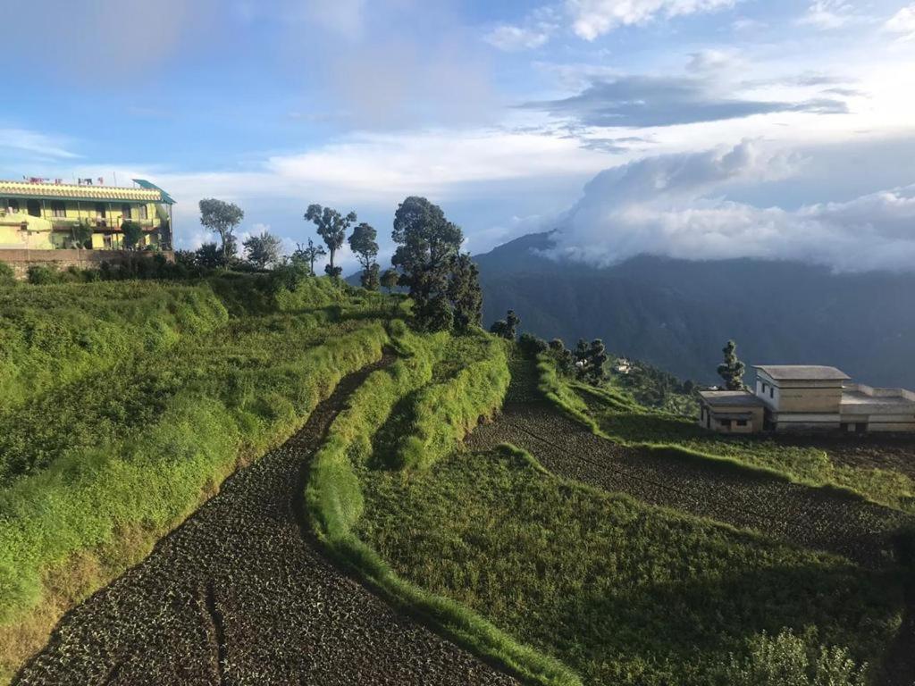 Green View Resort New Tehri Eksteriør billede